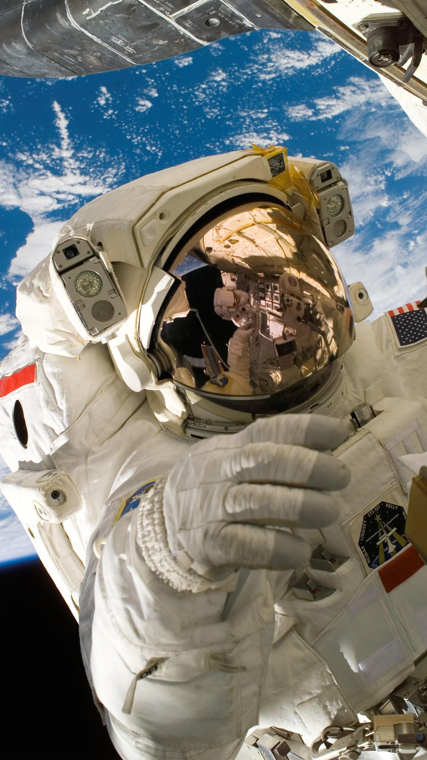 1440x2560 Nasa Astronaut Wallpaper