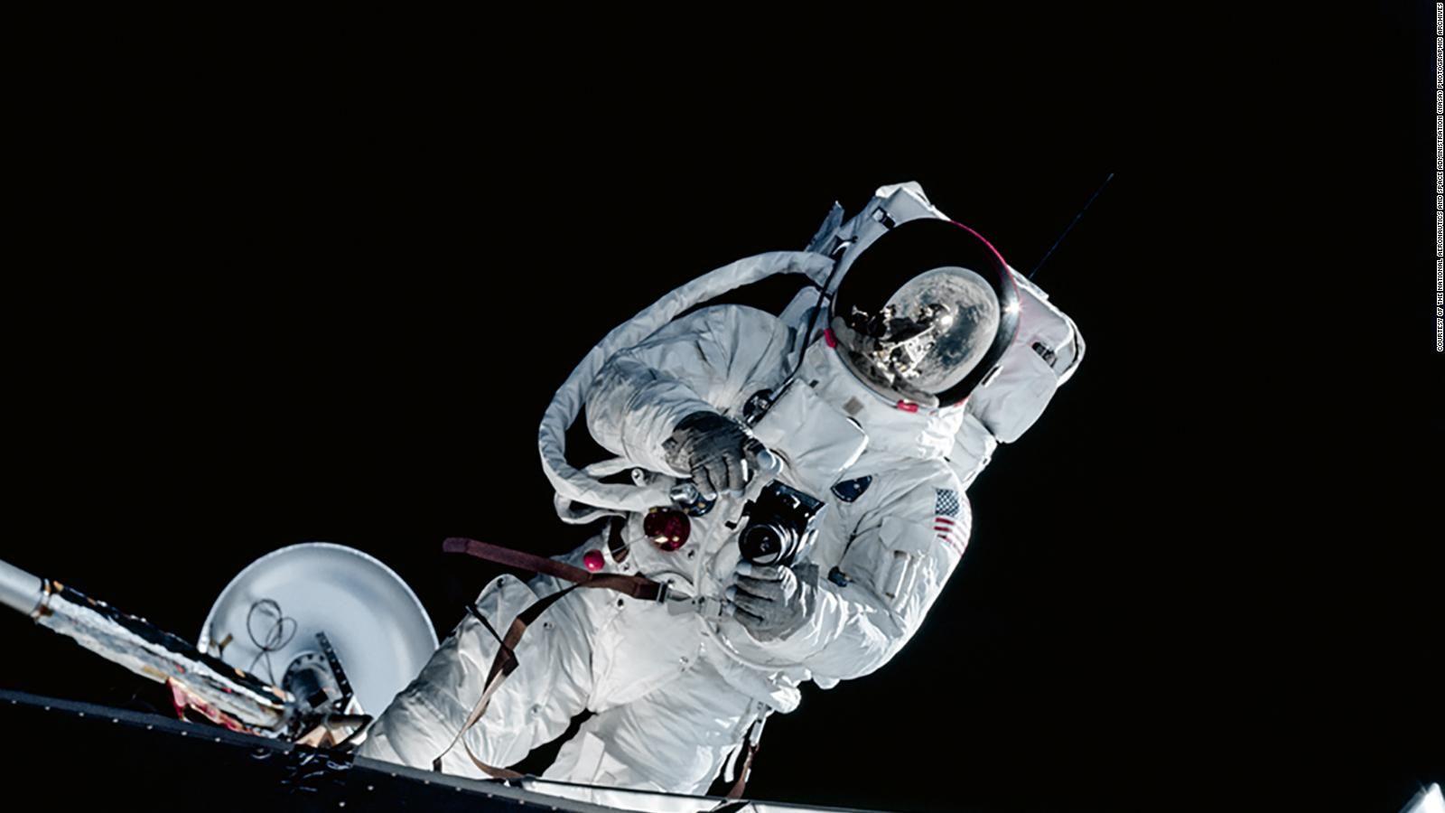 1600x900 Unseen photographs of NASA astronauts' mission to space