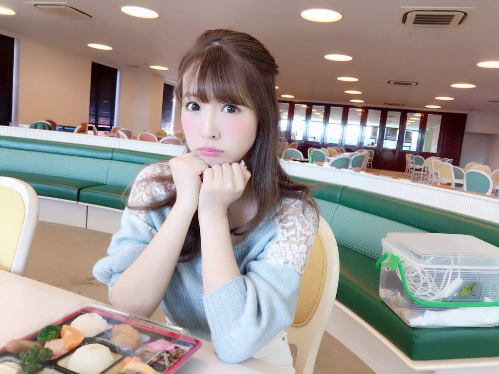 1024x768 Yua Mikami Wallpaper