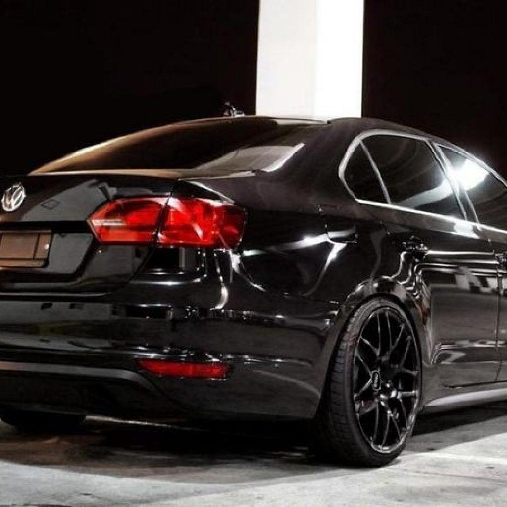 1024x1024 Volkswagen Jetta Wallpaper