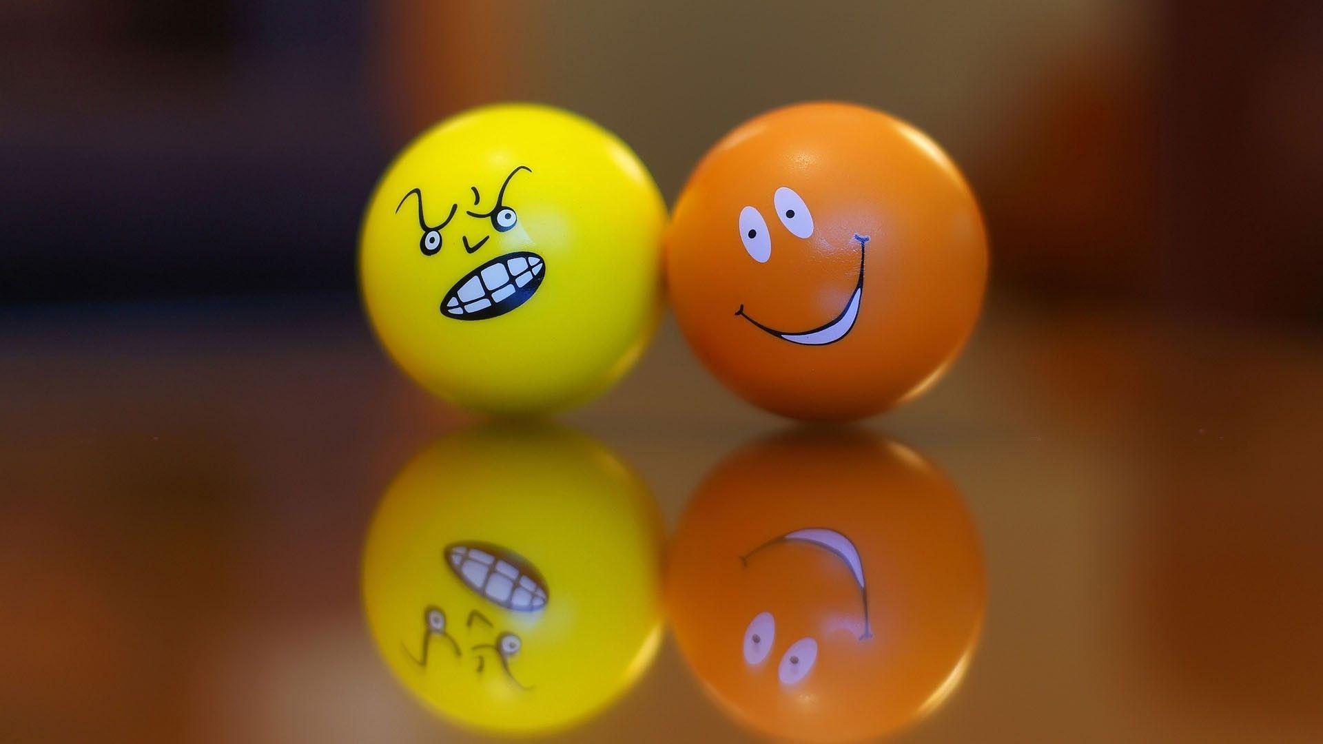 1920x1080 Smiley Wallpaper