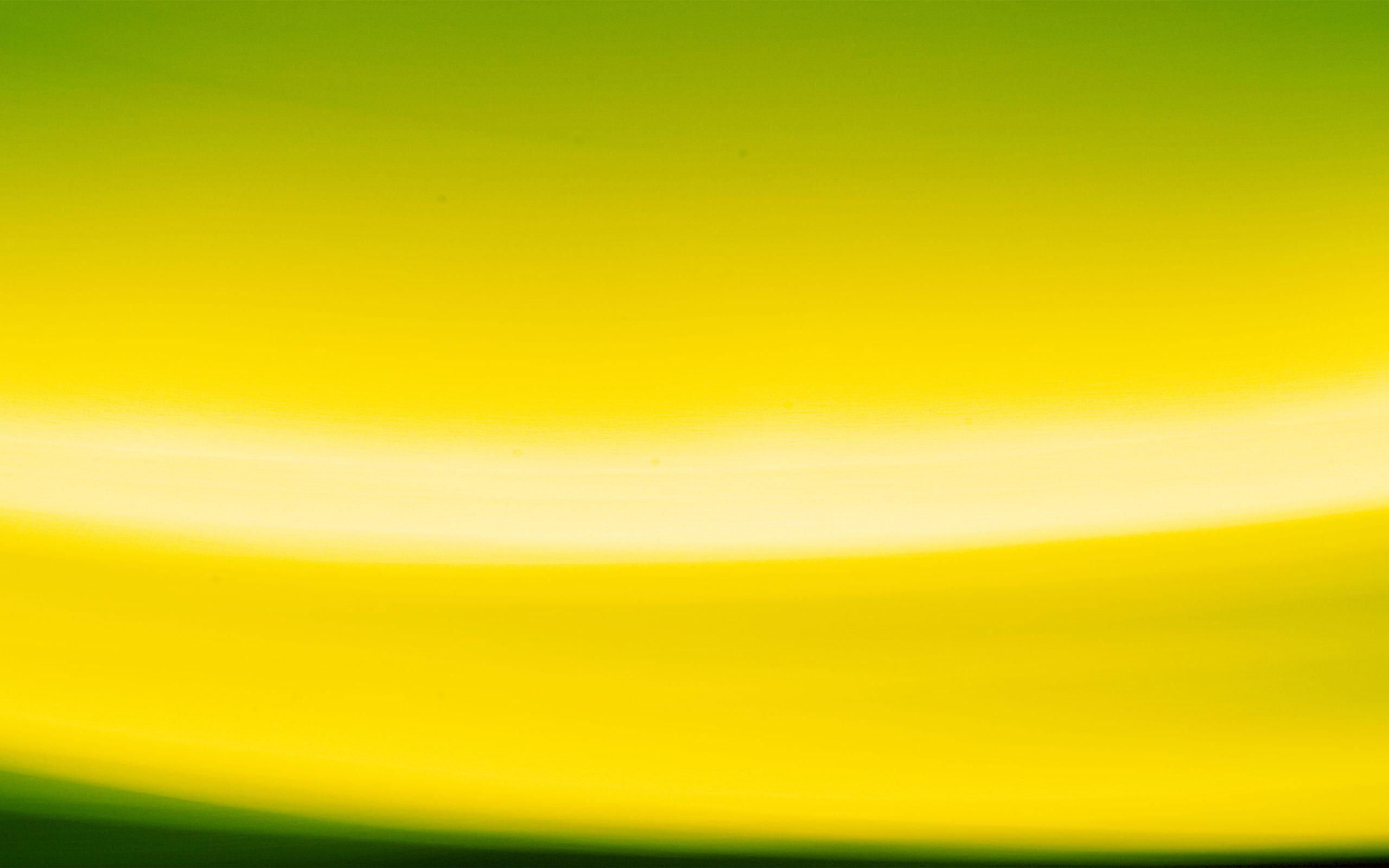 2560x1600 Green Blur wallpaper. Green Blur