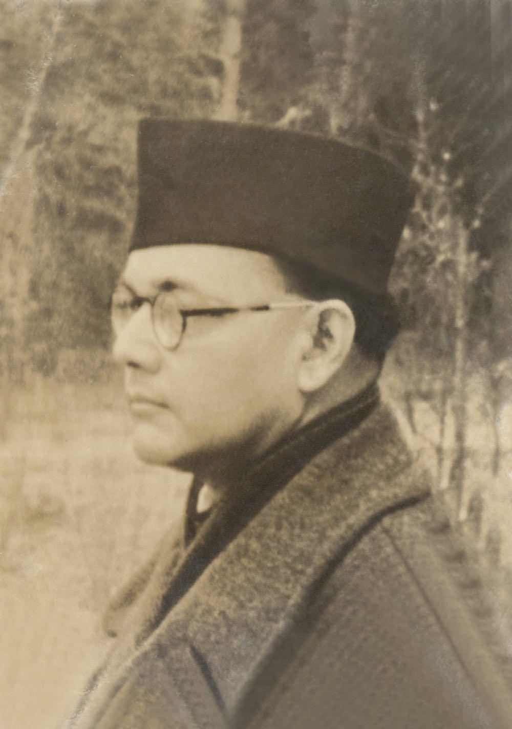1000x1424 Rare photo raise the question: Was Netaji Subhas Chandra Bose a fascist?