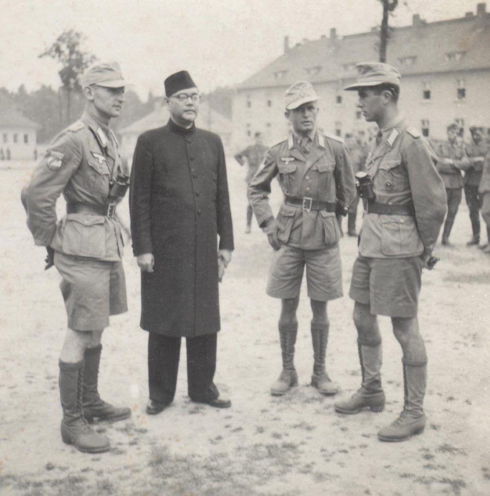 1000x1011 Rare photo raise the question: Was Netaji Subhas Chandra Bose a fascist?