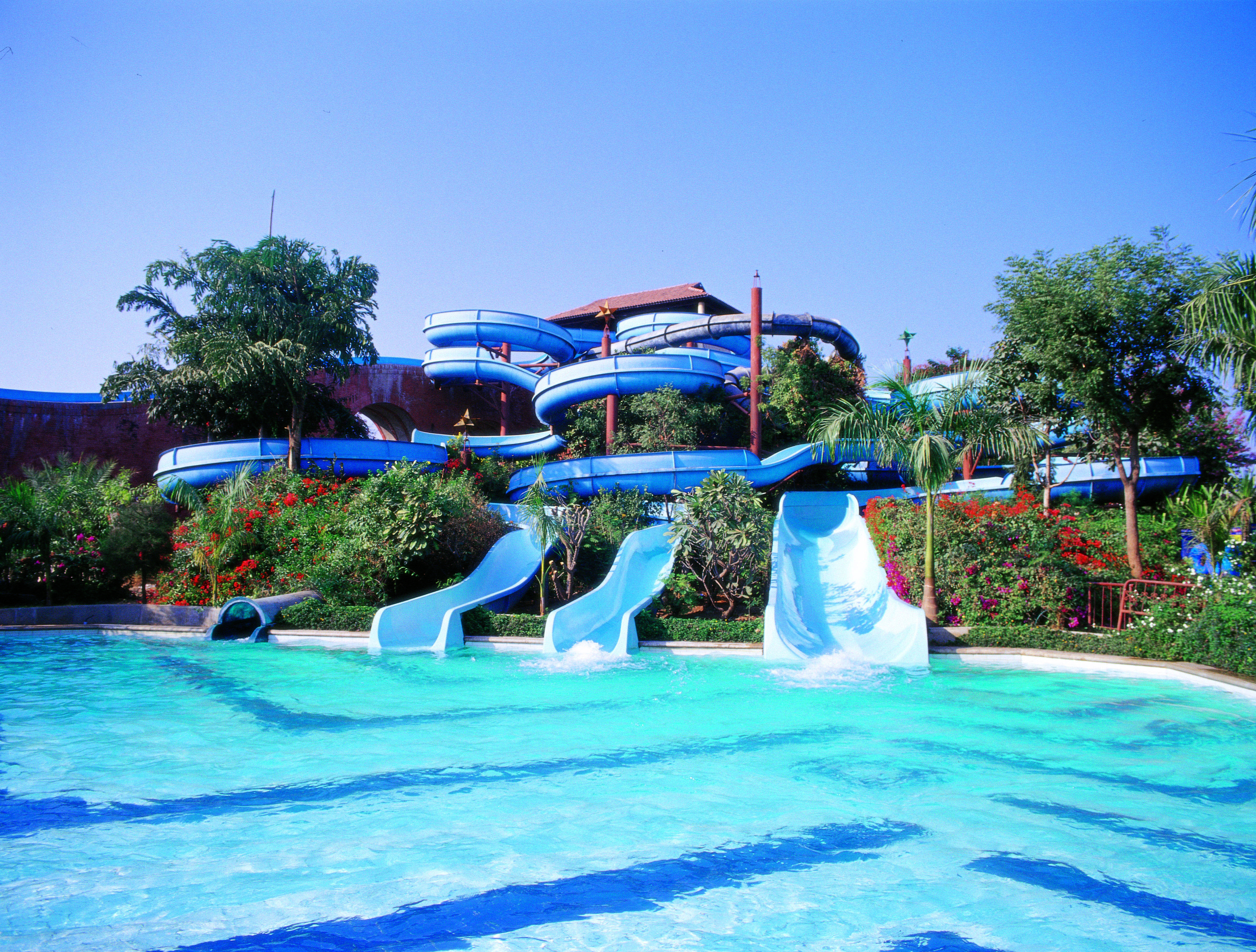 4811x3645 Water Park Wallpaper