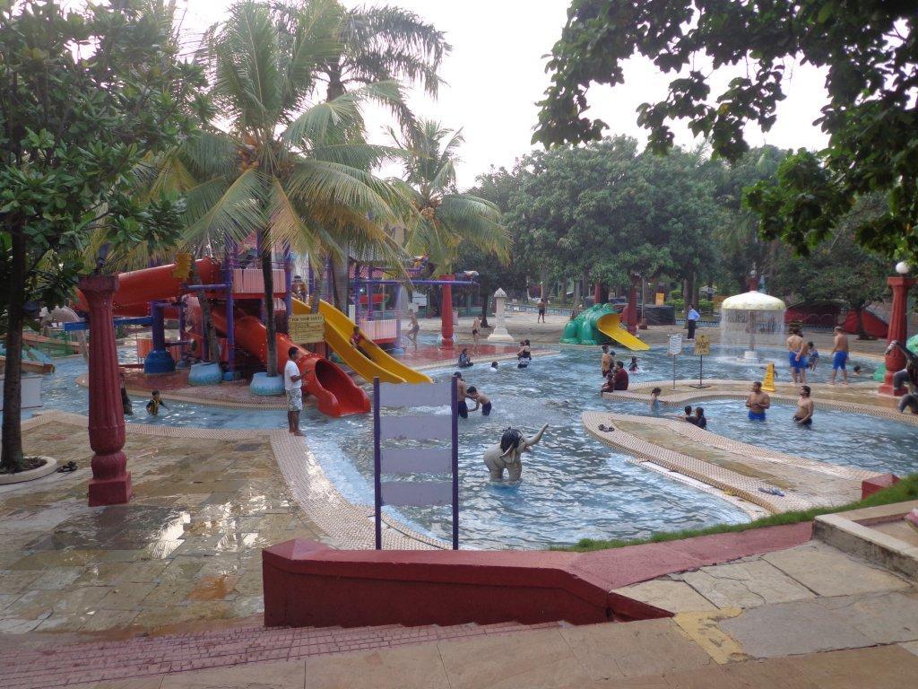 1024x768 WATER KINGDOM Photo, Image and Wallpaper, HD Image, Near