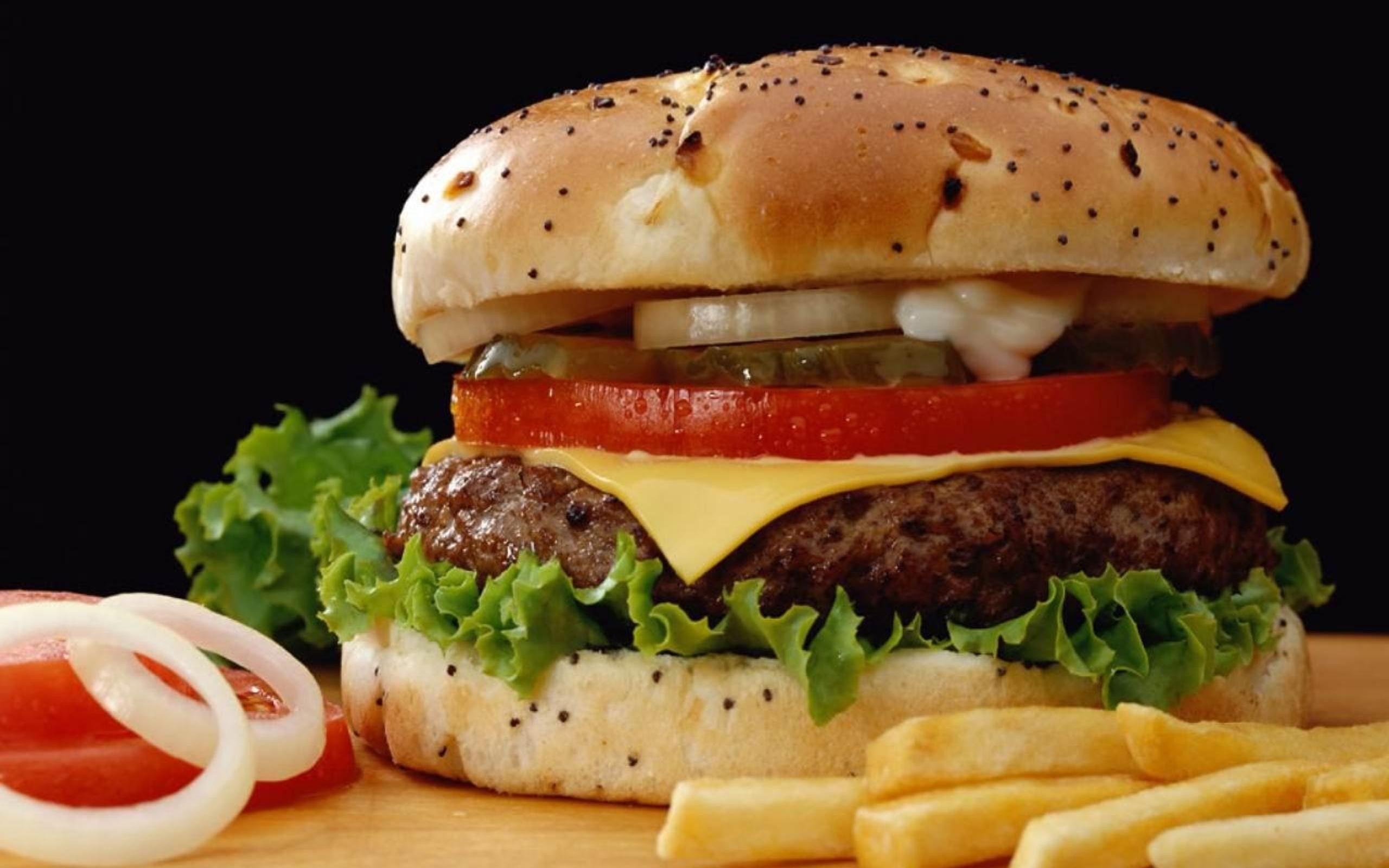 2560x1600 food, meat, bread, tables, tomatoes, hamburgers, cheeseburgers wallpaper