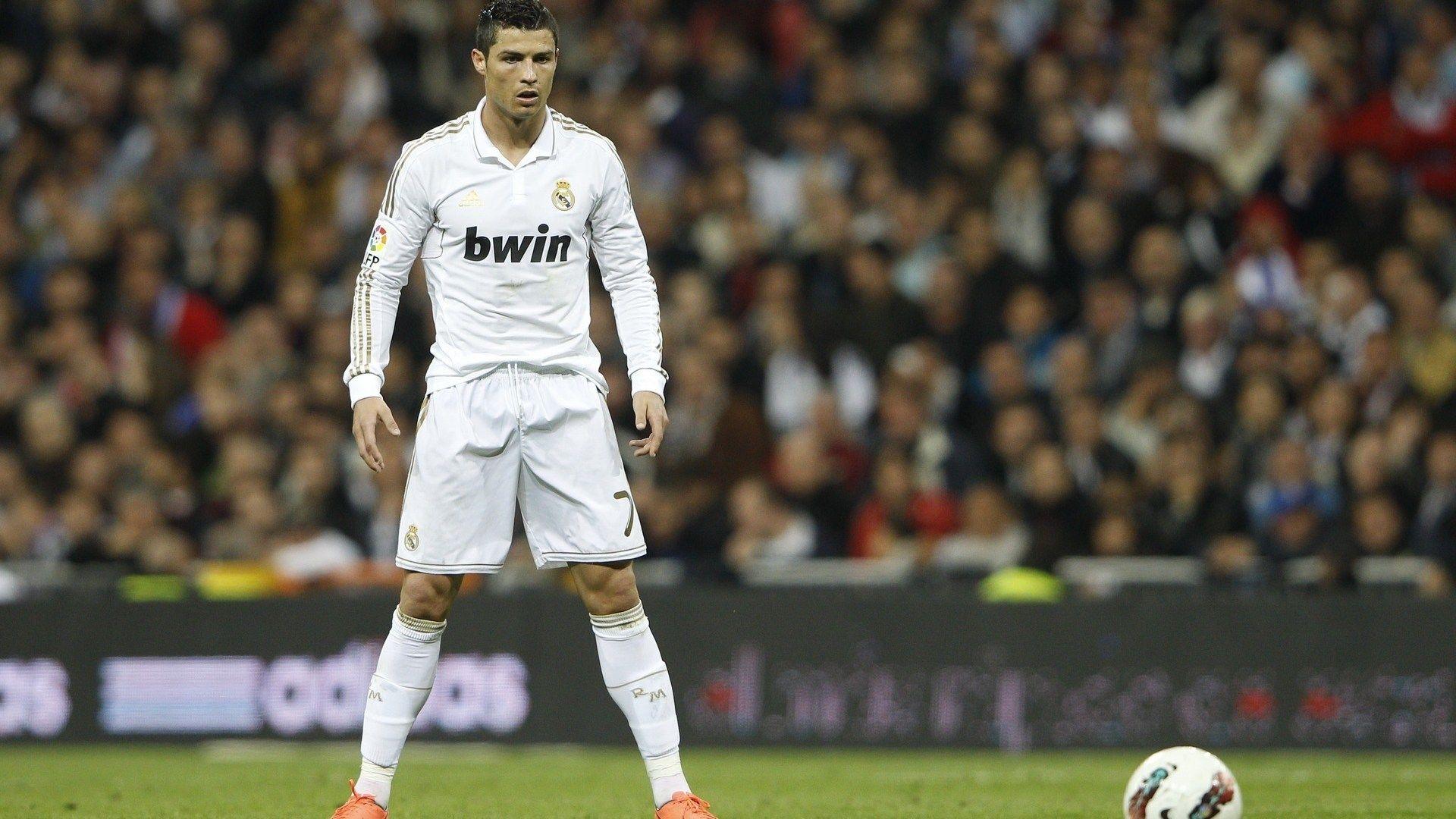1920x1080 Cristiano Ronaldo, Footballer, Real Madrid C.F. HD Wallpaper & Background • 7176 • Wallur