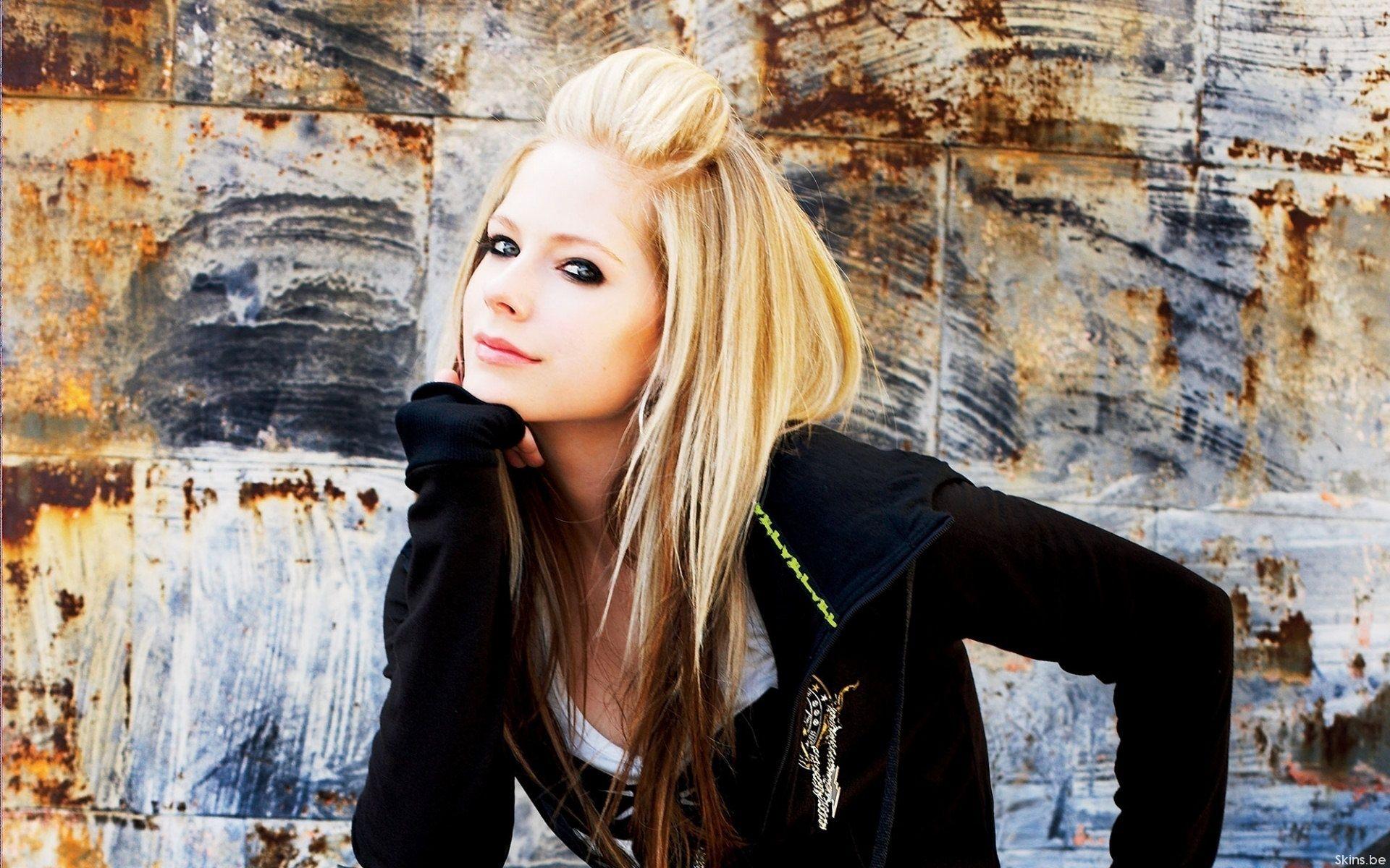 Avril Lavigne Wallpapers Top Free Avril Lavigne Backgrounds Wallpaperaccess