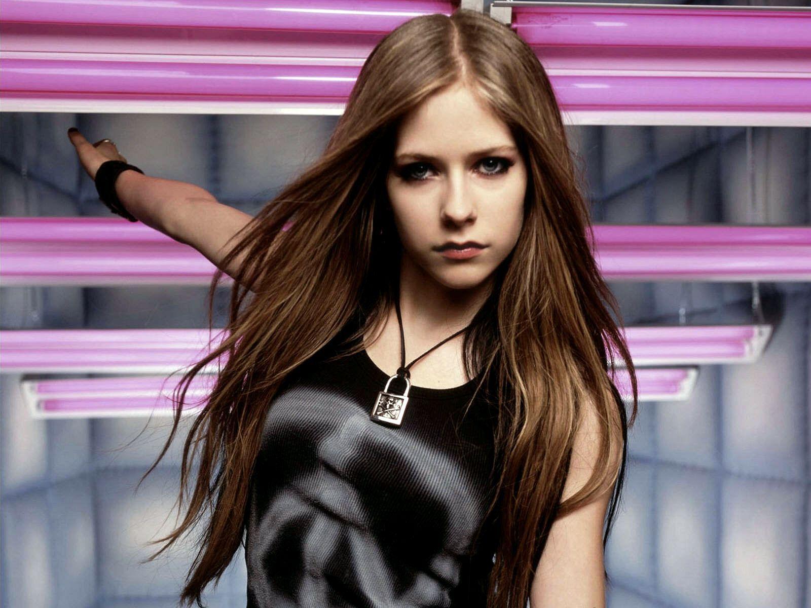 1600x1200 Avril Lavigne Wallpaperx1200