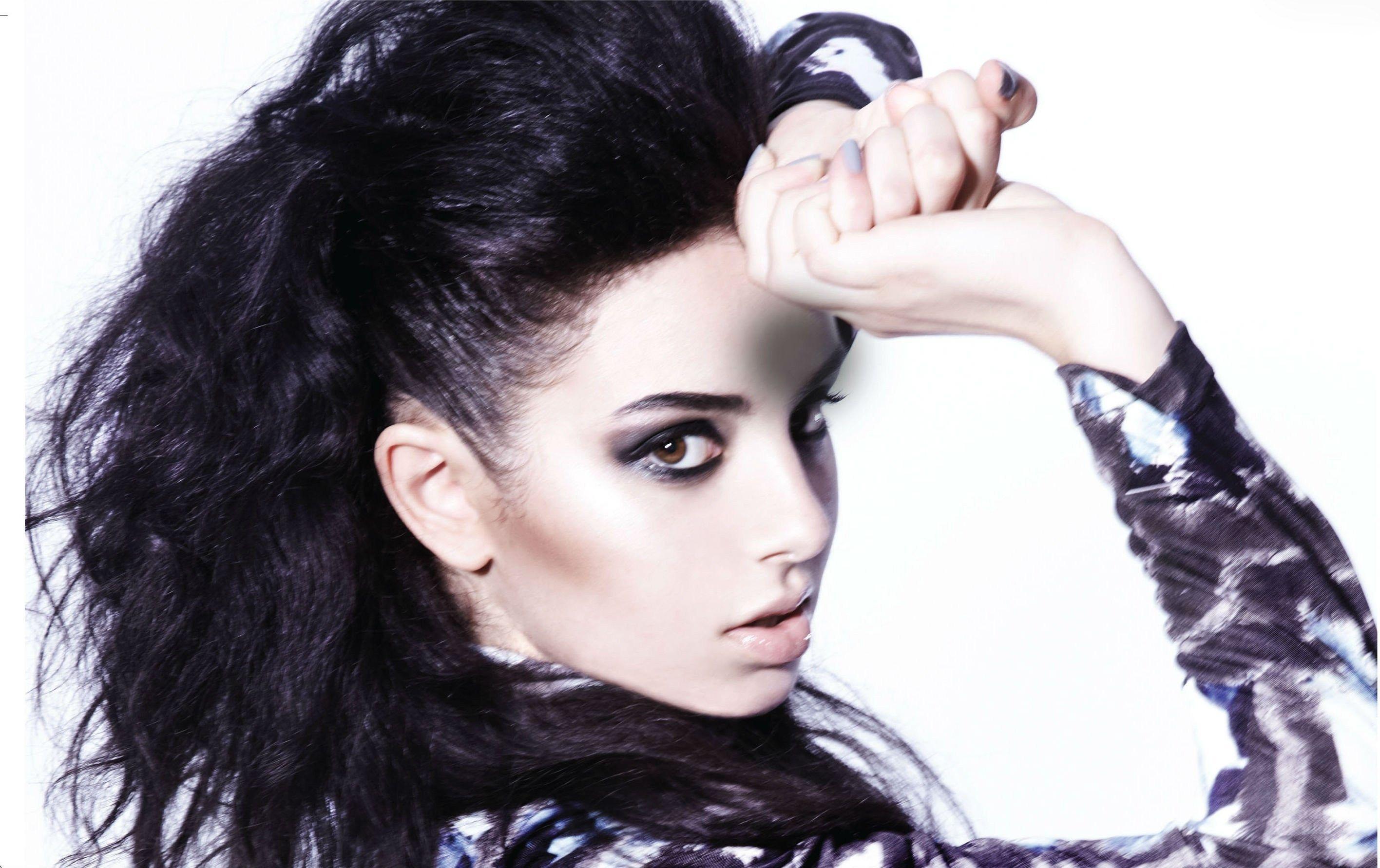 2832x1782 Charli XCX Rides Off In Her Brazen New Track 'Vroom Vroom'