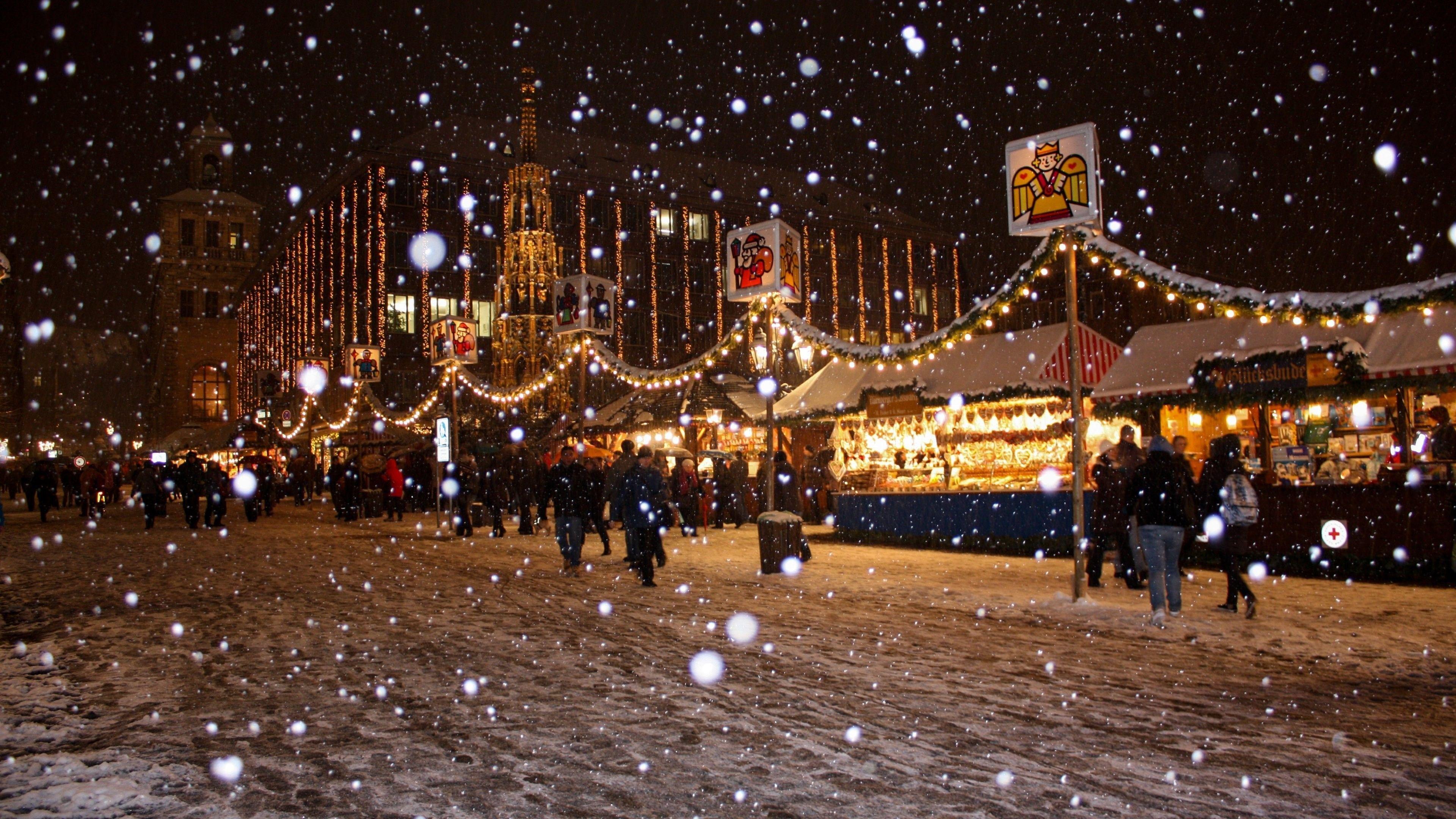 3840x2160 Winter Christmas Market Wallpaper