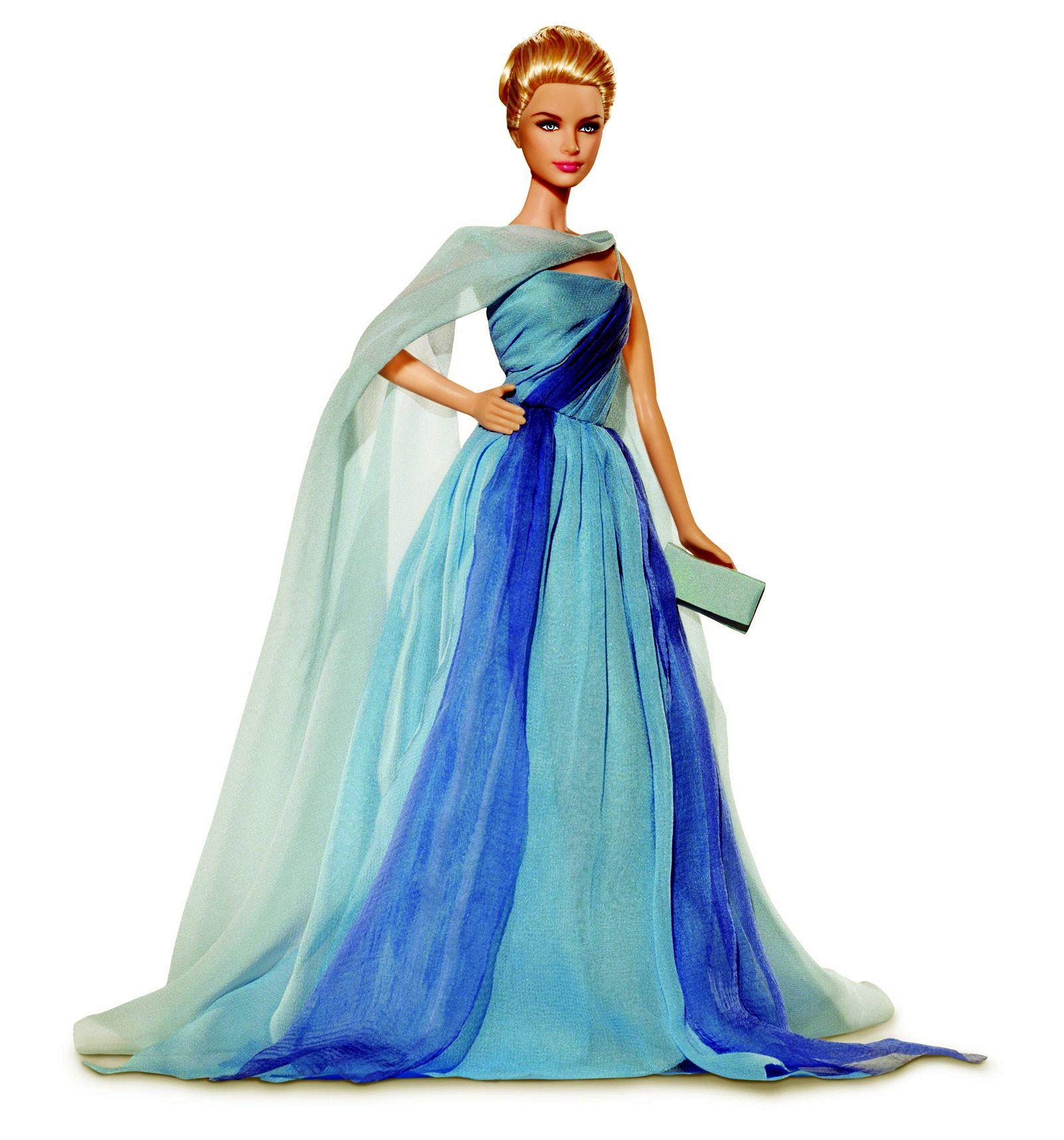 1600x1713 Barbie Doll With Long Gown Wallpaper