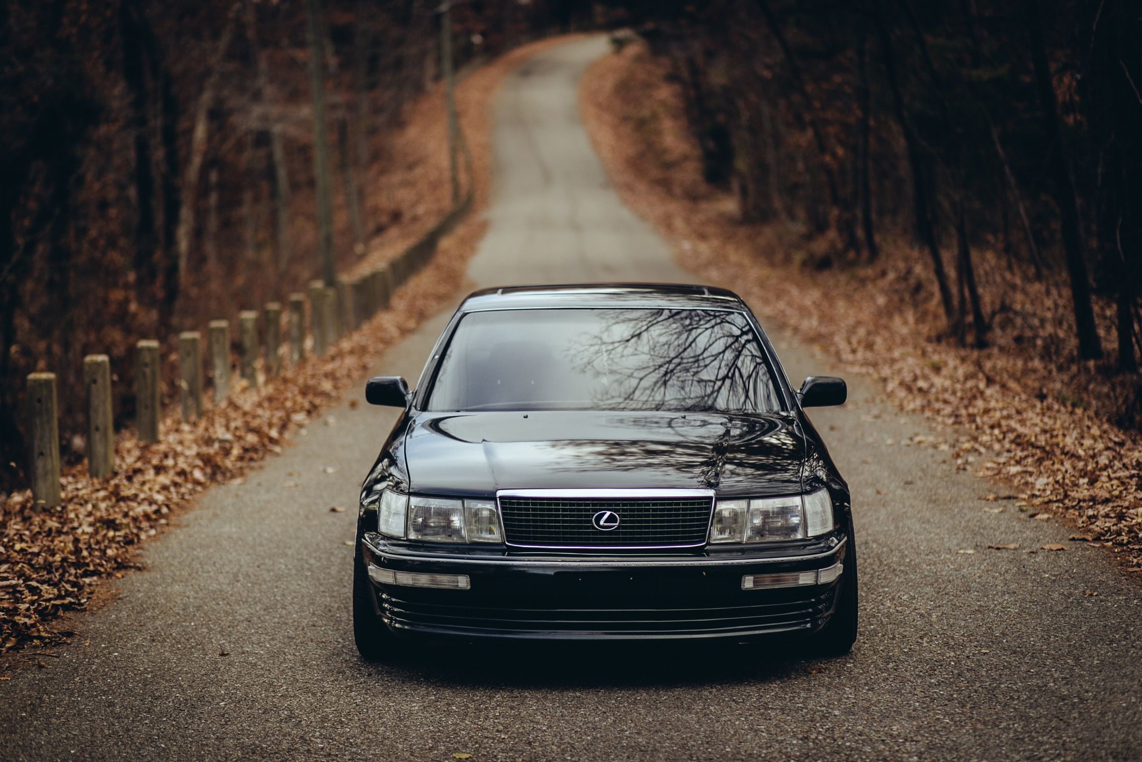 2302x1536 LEXUS LS400 Wallpaper