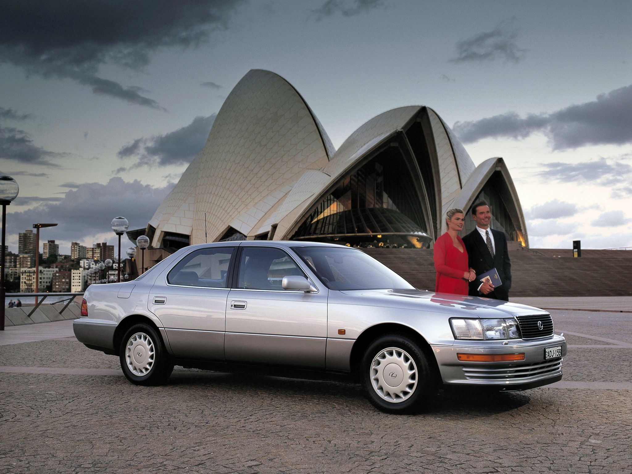 2048x1536 Lexus LS400