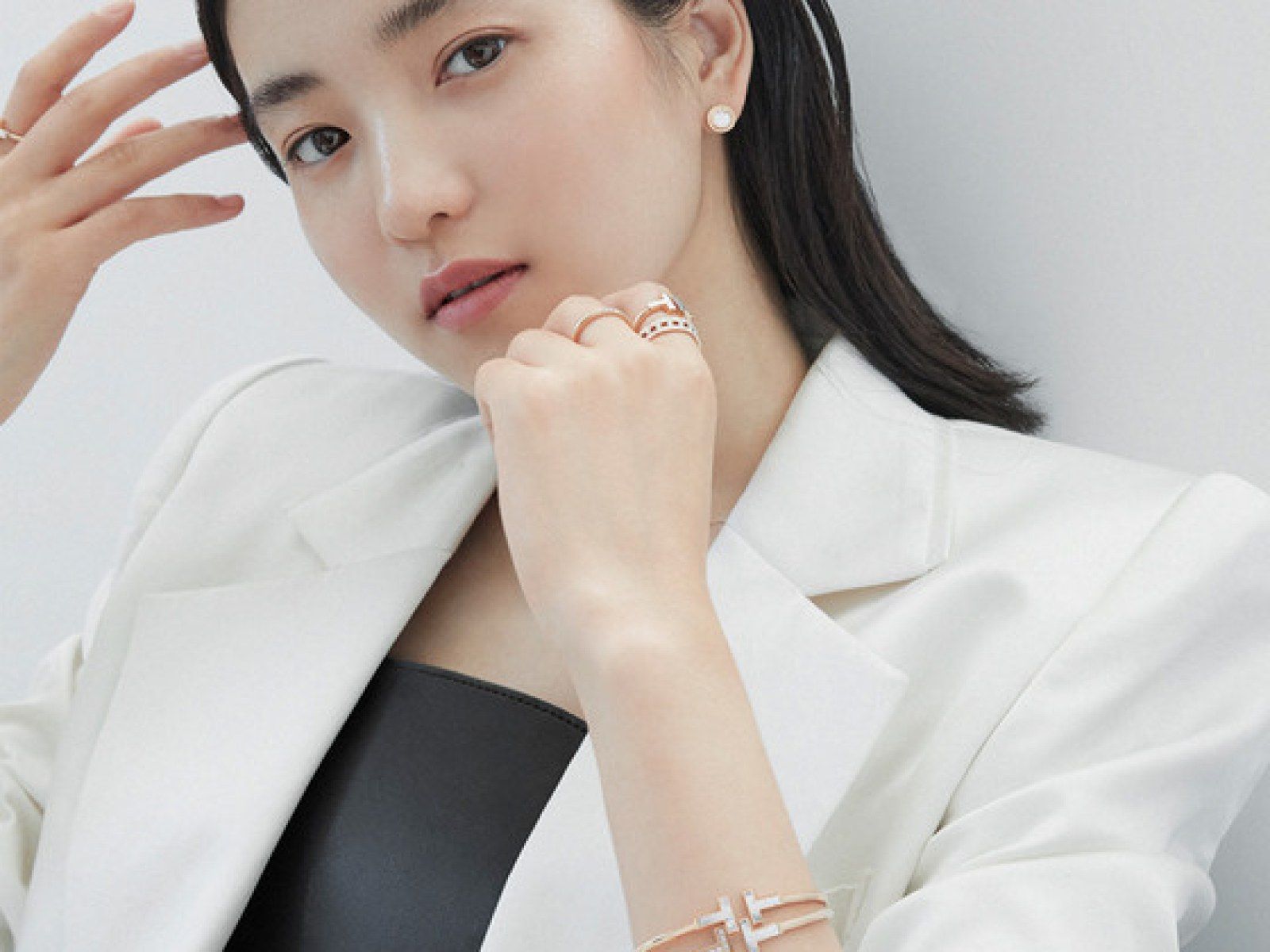 1600x1200 Kim Tae Ri's Marie Claire December Issue Photo + Interview