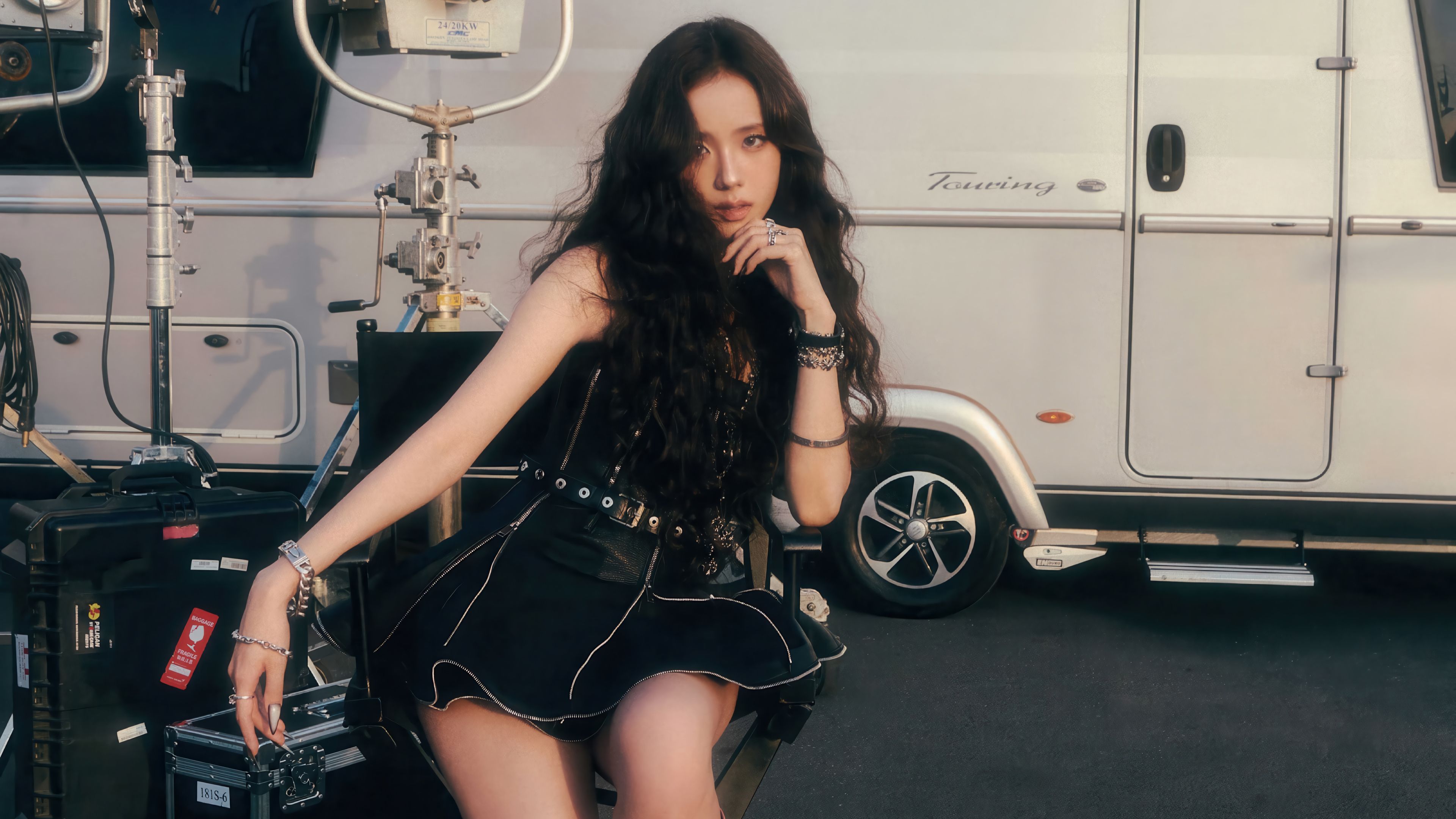 3840x2160 Jisoo Concert Lights Love Action Wallpaper 4K HD PC c