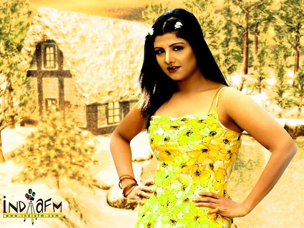 1024x768 Rambha HQ Wallpaper