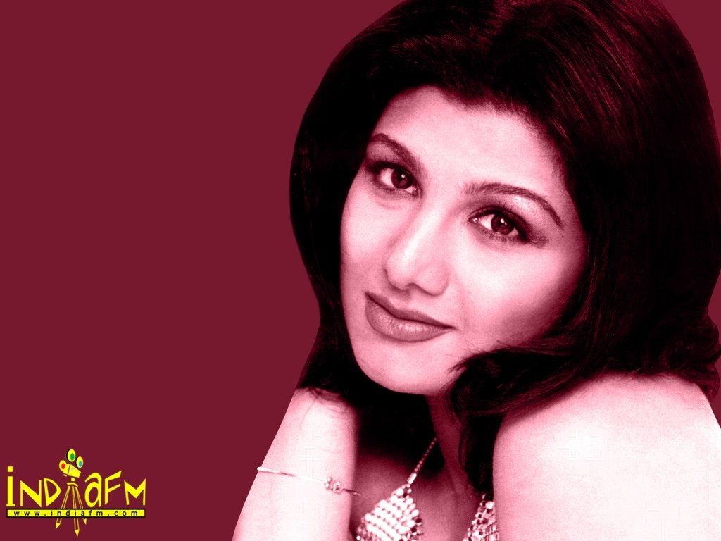 1024x768 Rambha HQ Wallpaper