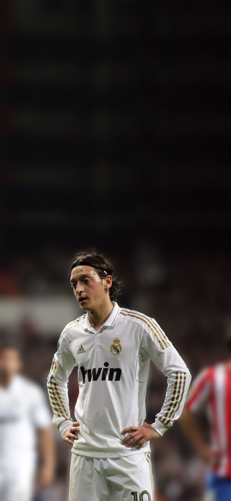 736x1595 Ozil wallpaper