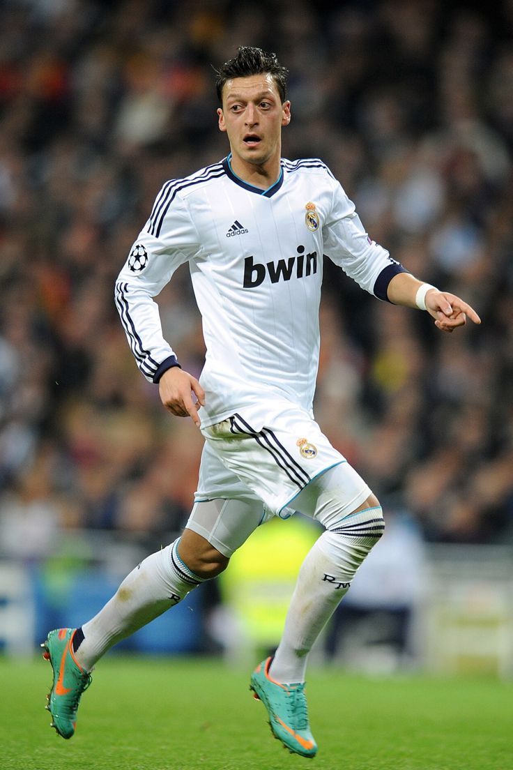 736x1104 Mesut Özil (Germany) Werder Bremen, Real Madrid, Arsenal. Mesut ozil real madrid wallpaper