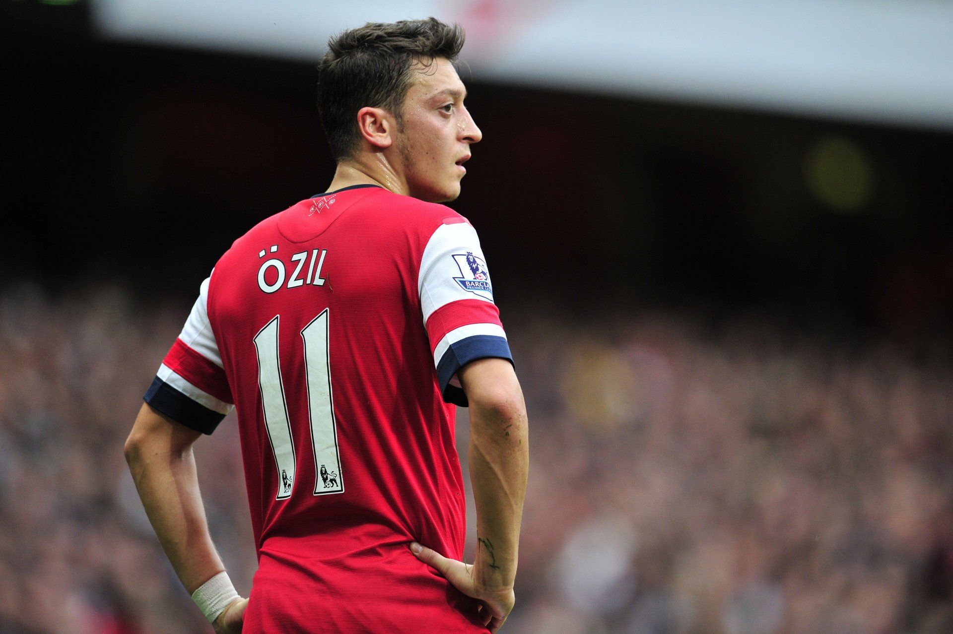 1920x1278 Mesut Özil 4K Ultra HD: German Soccer Star in Actionx2832
