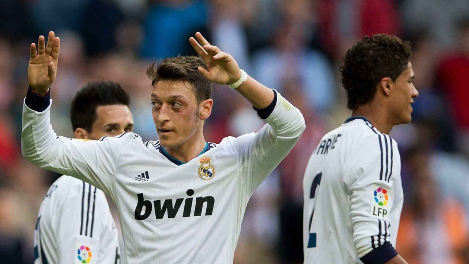 1600x900 Transfer news: Real Madrid midfielder Mesut Ozil says he is staying at the Bernabeu