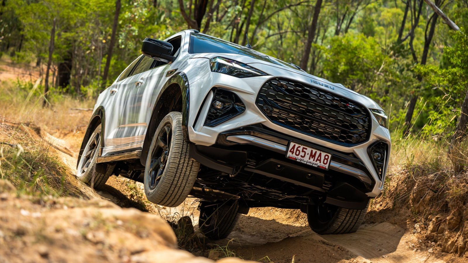 1600x900 Isuzu MU X Reviews & Range