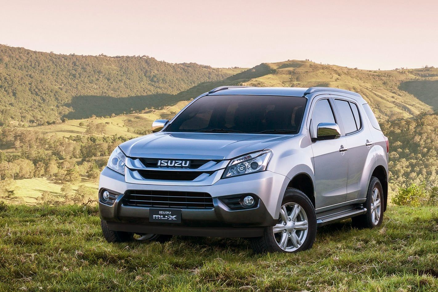 1422x948 Isuzu MU X Updated