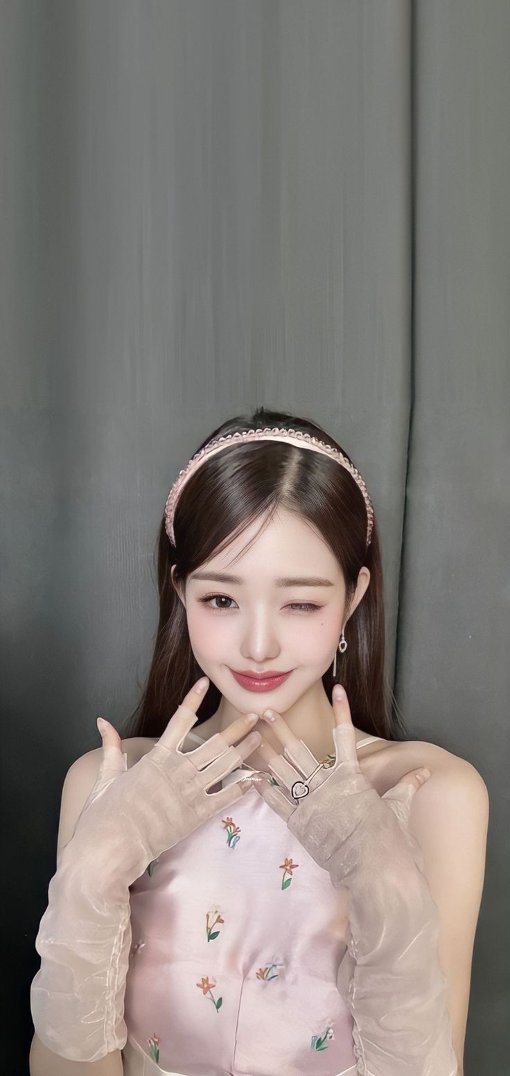 736x1553 Pink korean wallpaper. Pink wonyoung wallpaper, Wony wallpaper, Romantic glam pearl headband