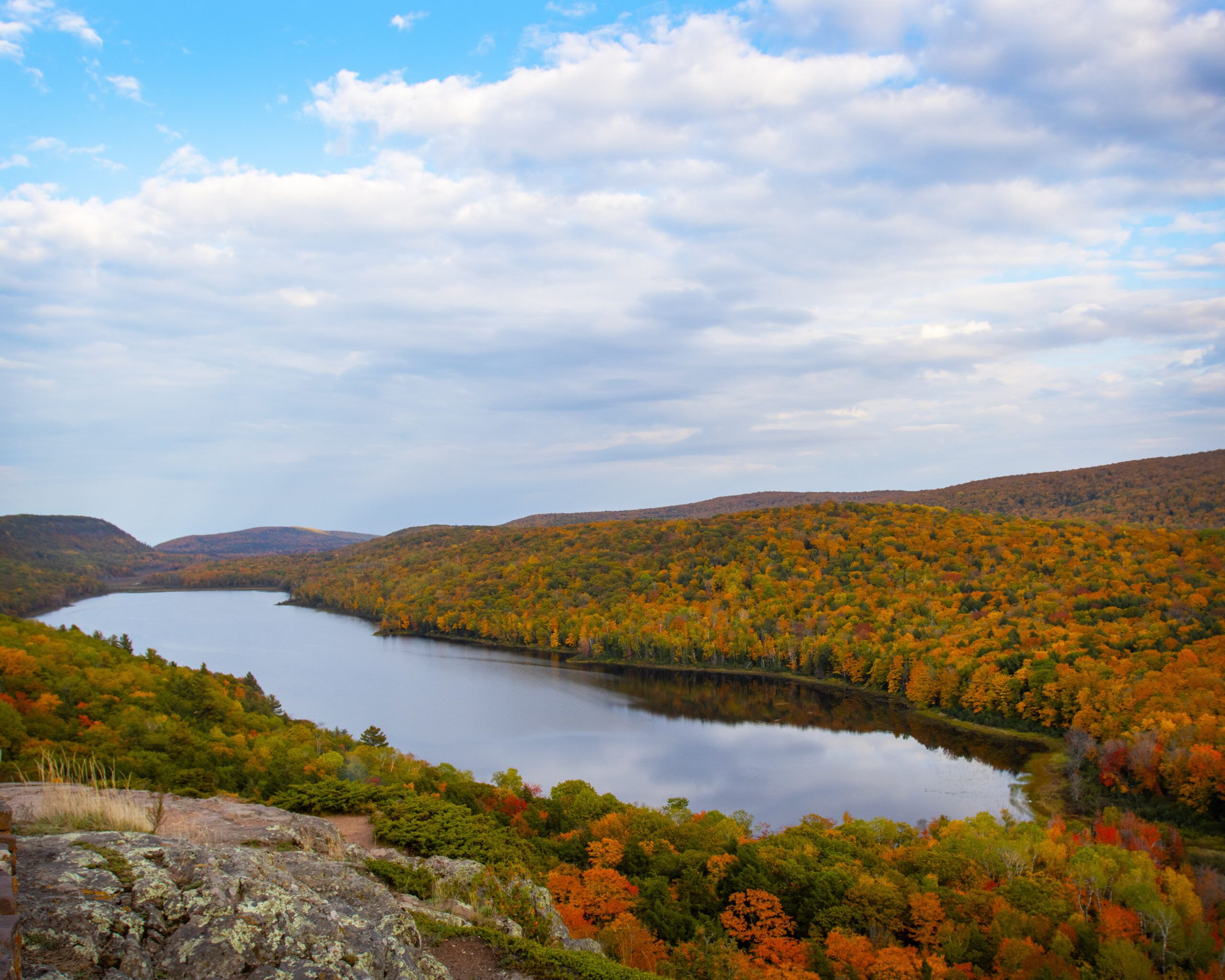 2560x2048 Fall Colors in the Porcupine Mountains Area