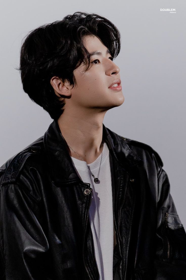 736x1103 Apo nnatawin wallpaper. Jeong won chang uncanny counter, Choo woo shik, Asian actors