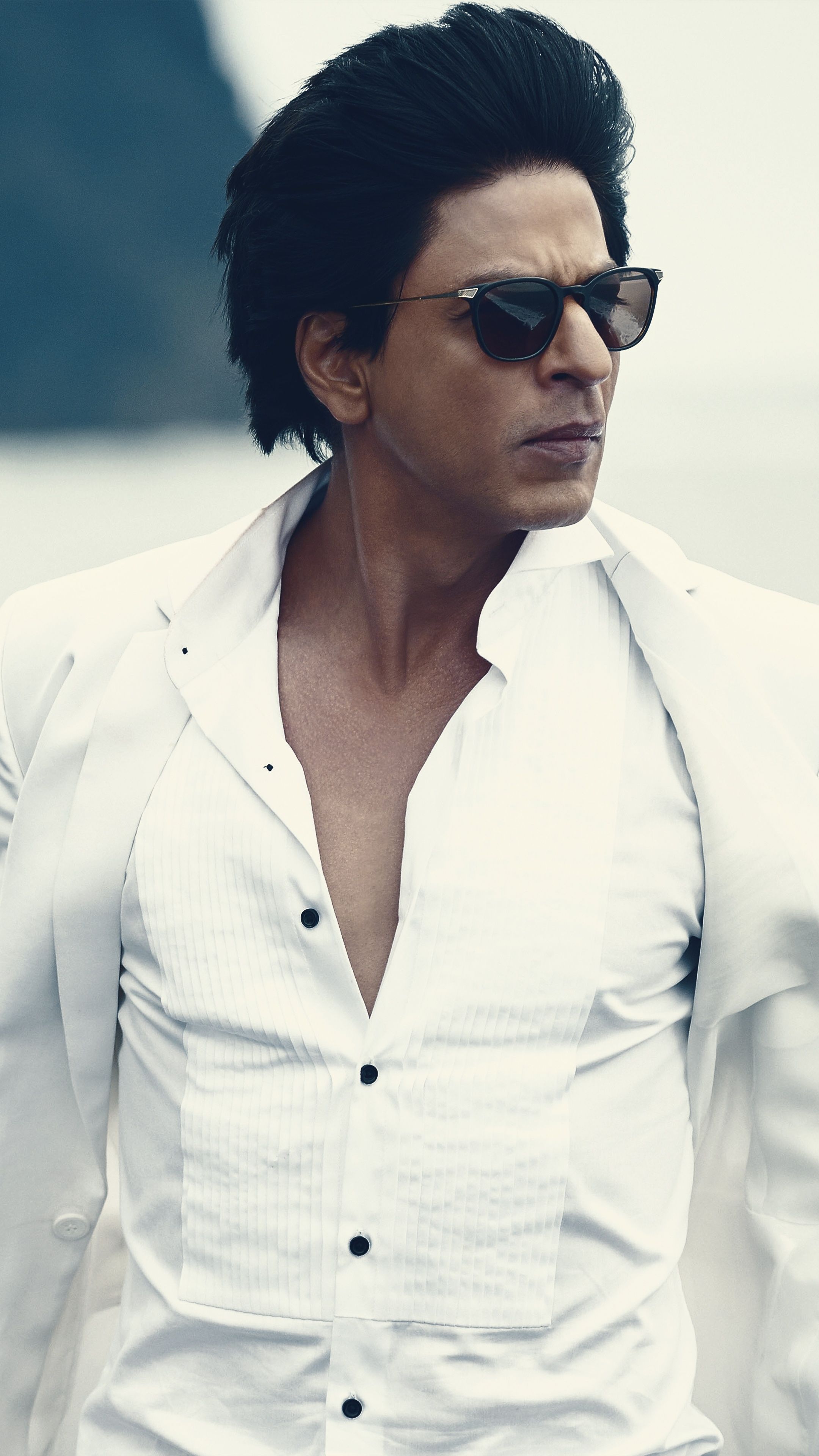 2160x3840 Shah Rukh Khan Wallpaper
