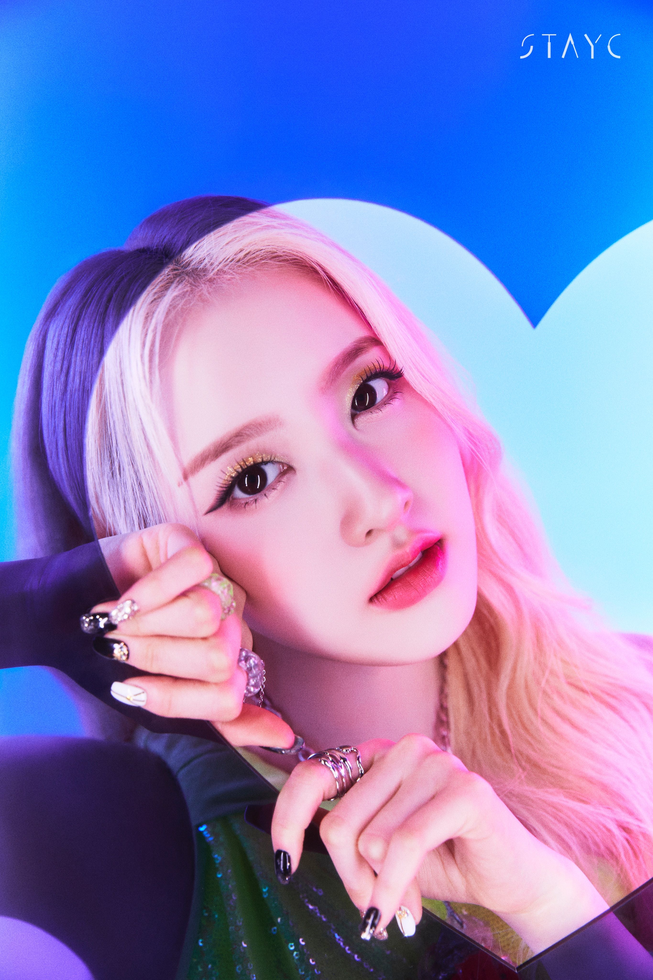 2731x4096 Park Si Eun Wallpaper