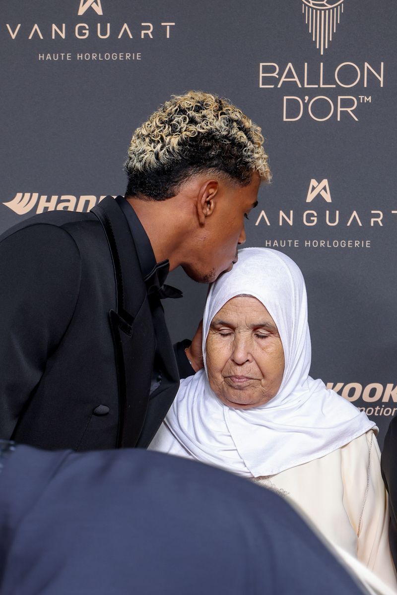 800x1200 Lamine Yamal opens up about his grandmother Fátima's sacrifice and the humble childhood that shaped him