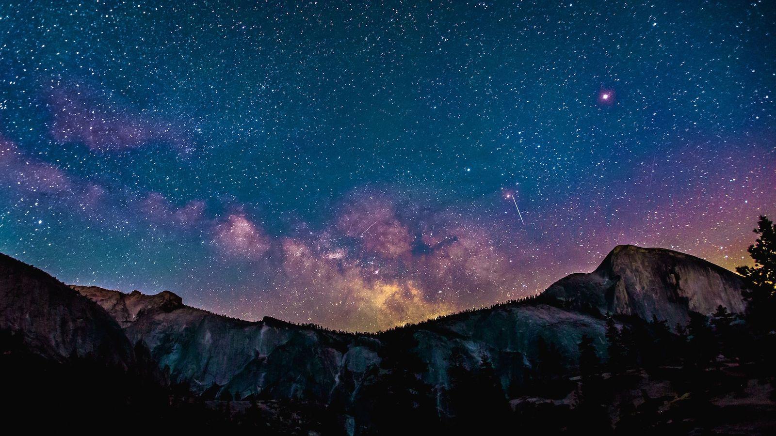 1600x900 Purple Blue Night Sky Wallpaper