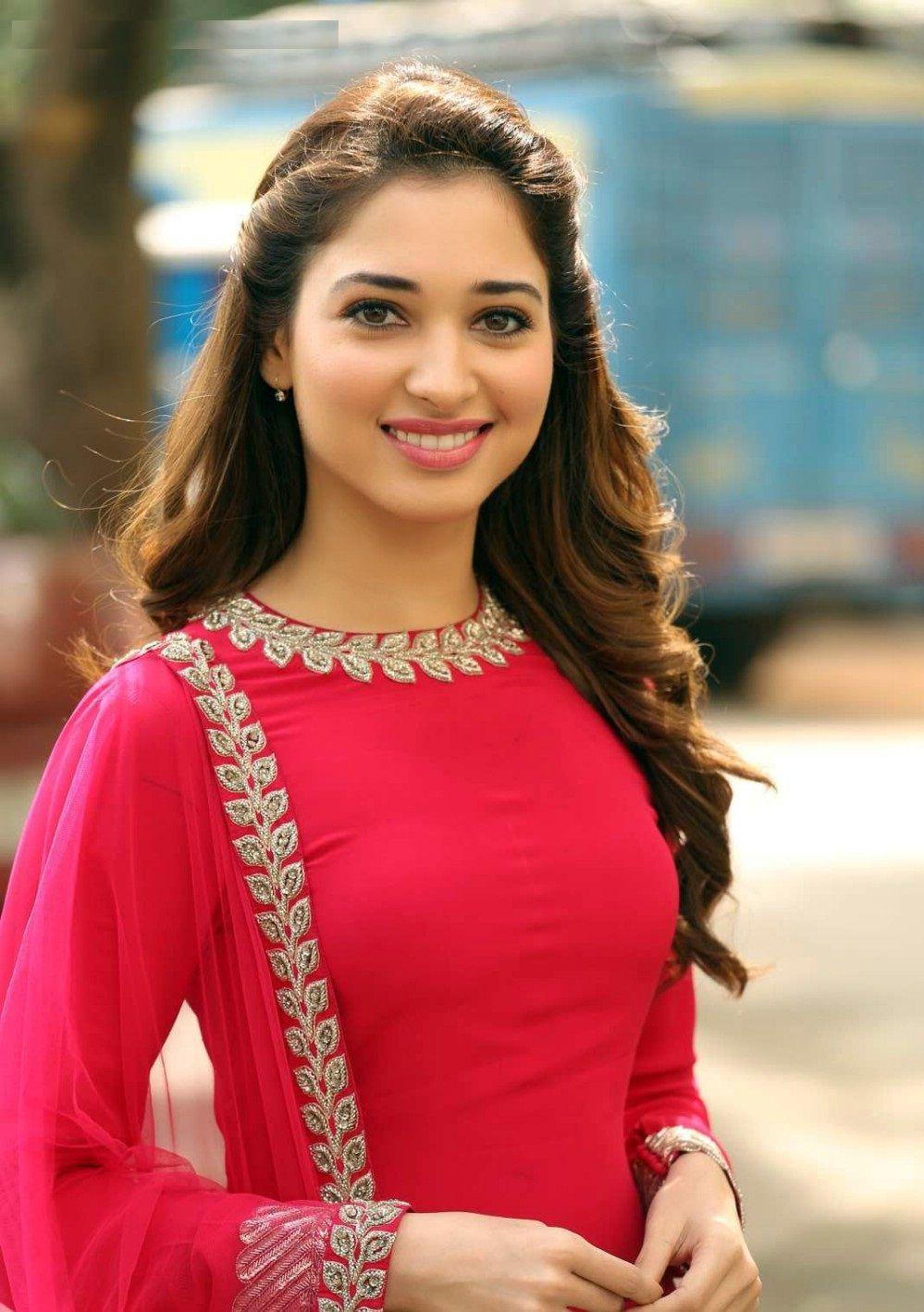999x1418 Tamanna Bhatia HD Wallpaper Punjabi Suit Design