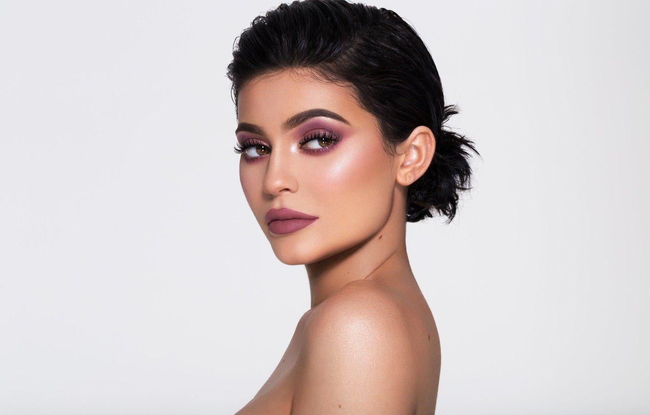 1332x850 Wallpaper portrait, celebrity, Kylie Jenner image for desktop, section девушки