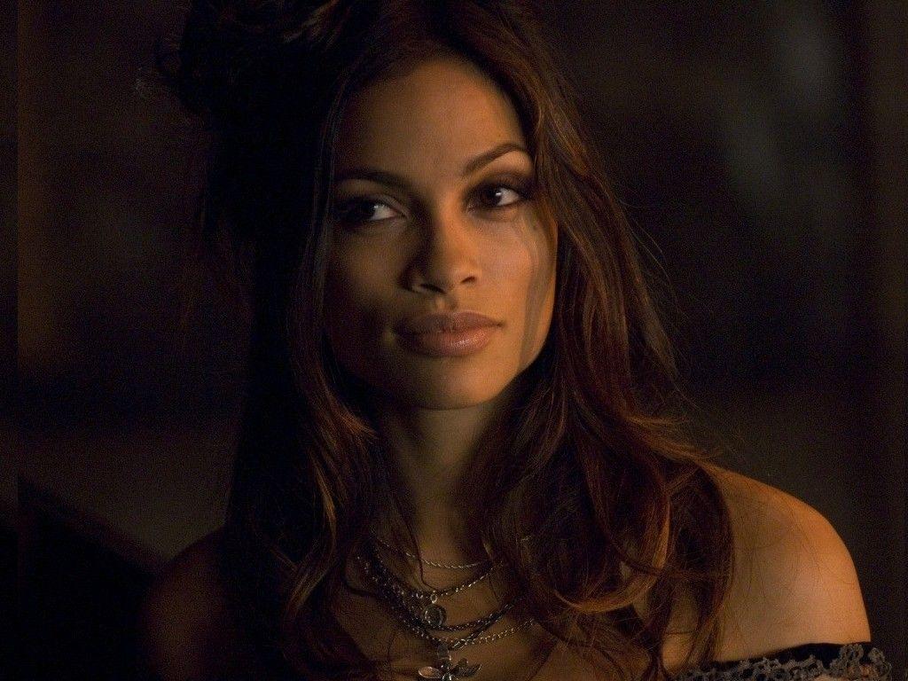1024x768 Rosario Dawson wallpaper