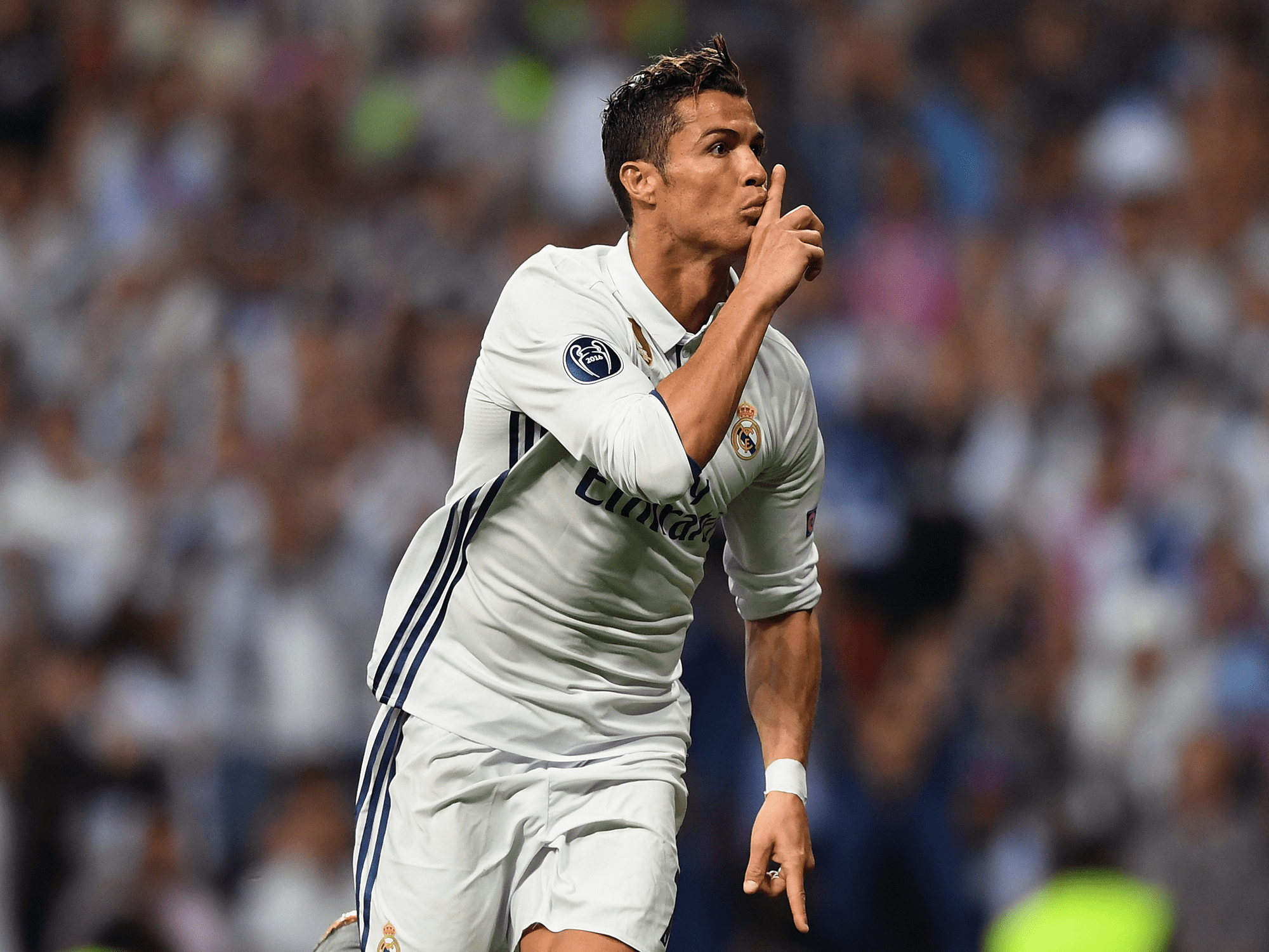 2000x1500 Portuguese Soccer Legend: Cristiano Ronaldo HD Wallpaperx1500