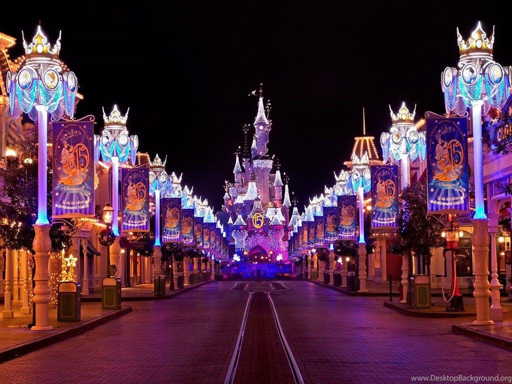 1024x768 Beautiful DisneyLand Paris Christmas HD Wallpaper. Desktop Background