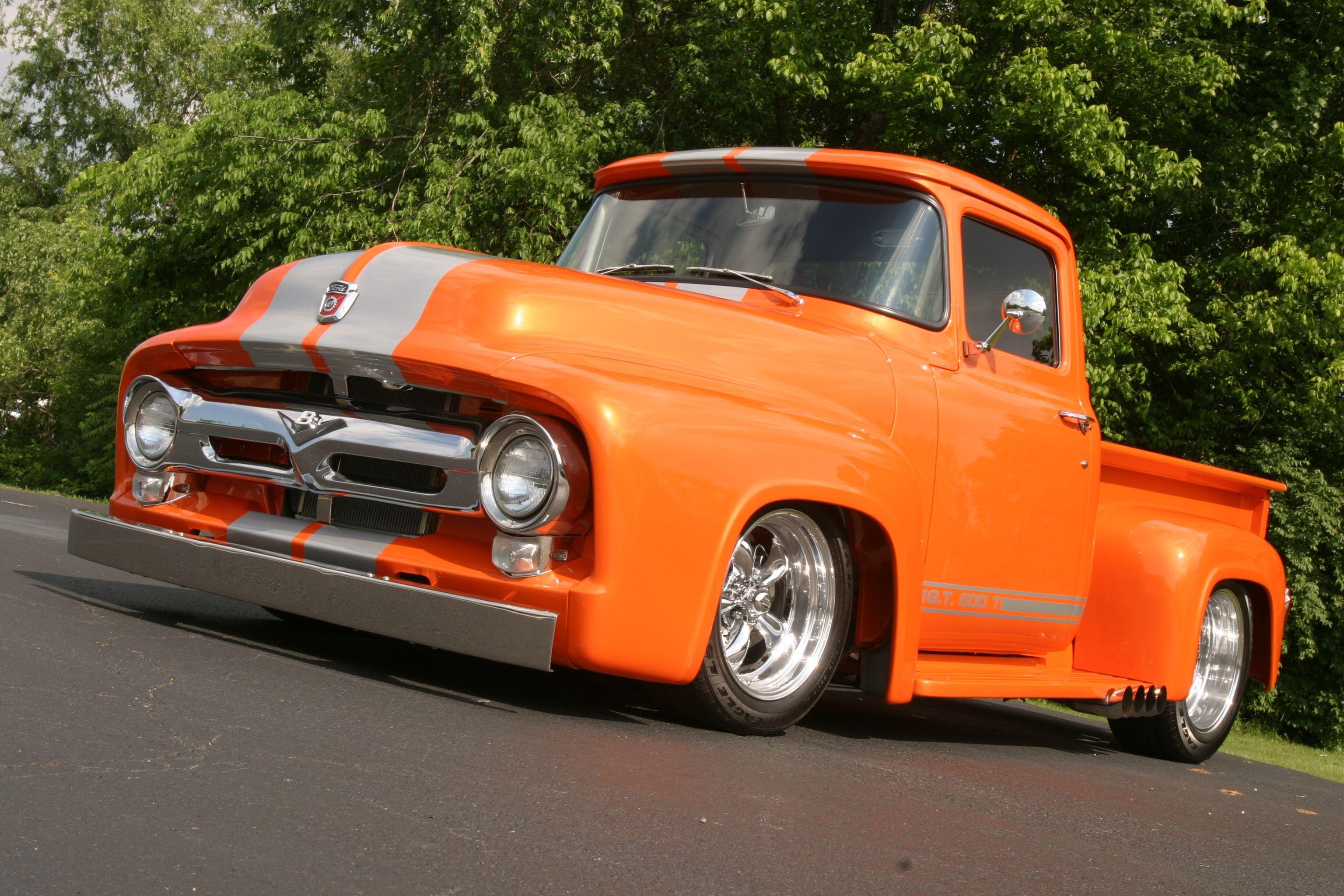 3072x2048 Classic Trucks Wallpaper
