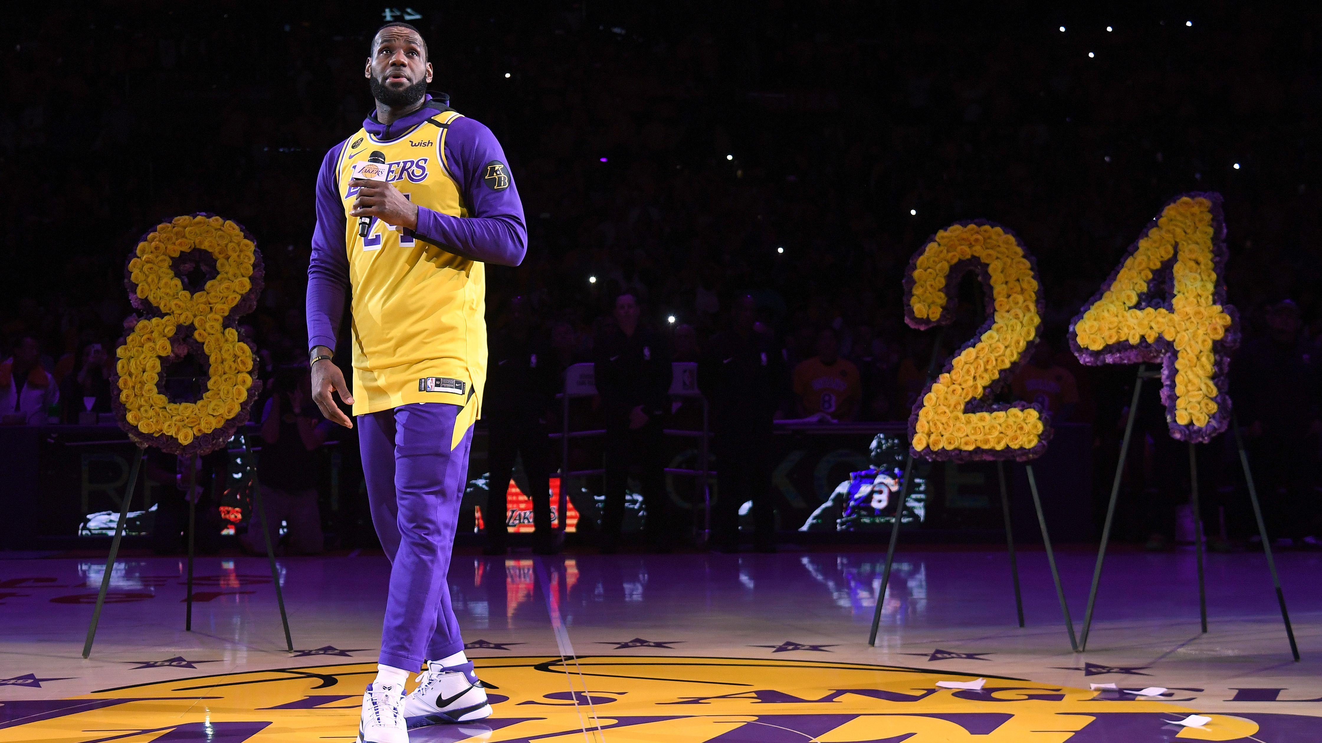 4482x2521 LeBron James, Lakers Mourn Kobe Bryant In Pregame Ceremony