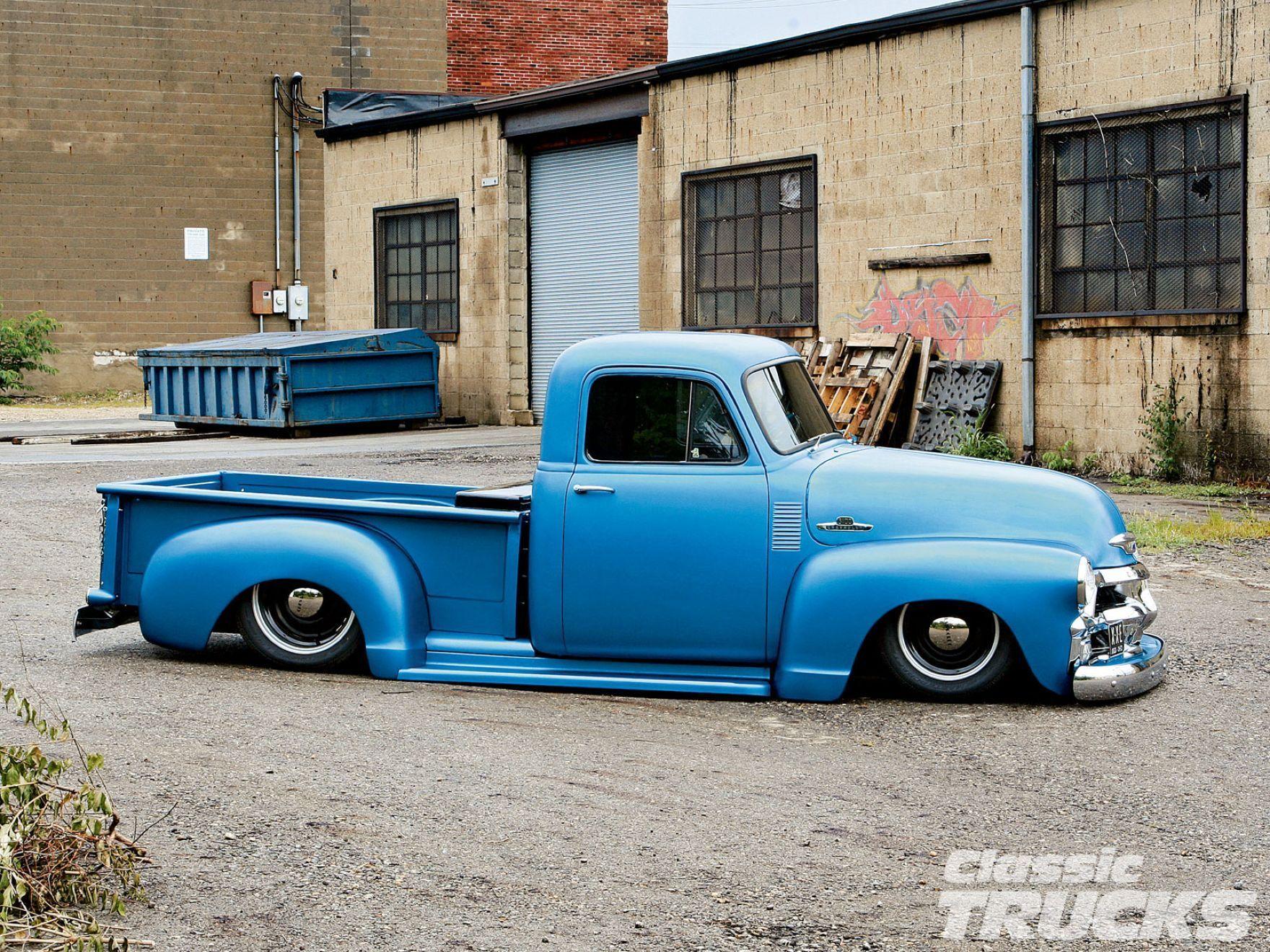 1760x1320 Lifted Chevy Wallpaper