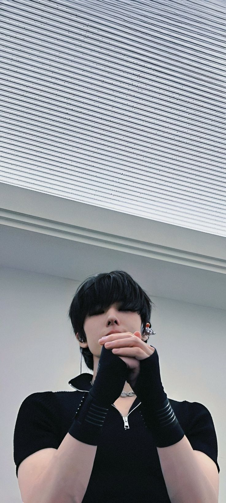 736x1641 lockscreen & wallpaper desktop park jisung the bat outfit a thread Jungshasa edit© [23.08.12]