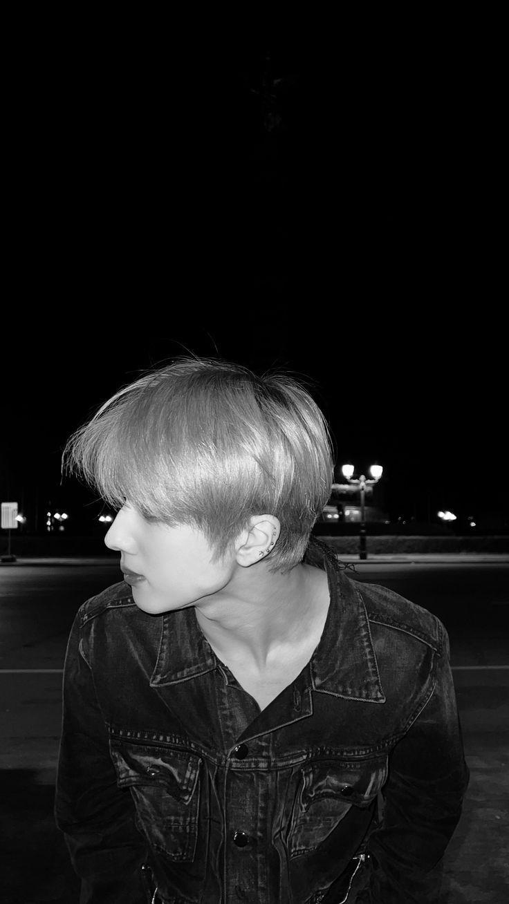 736x1308 Jisung