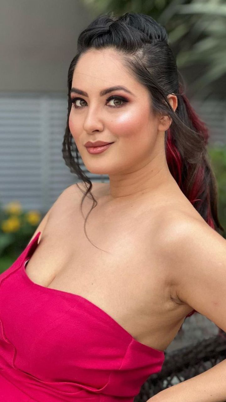 720x1280 Puja Banerjee