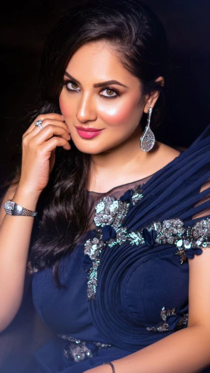 720x1280 Puja Banerjee