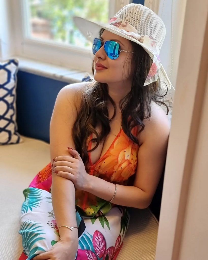 819x1024 Puja Banerjee. పూజ బెనర్జీ బ్యూటిఫుల్ పిక్స్.-Namasthe Telangana