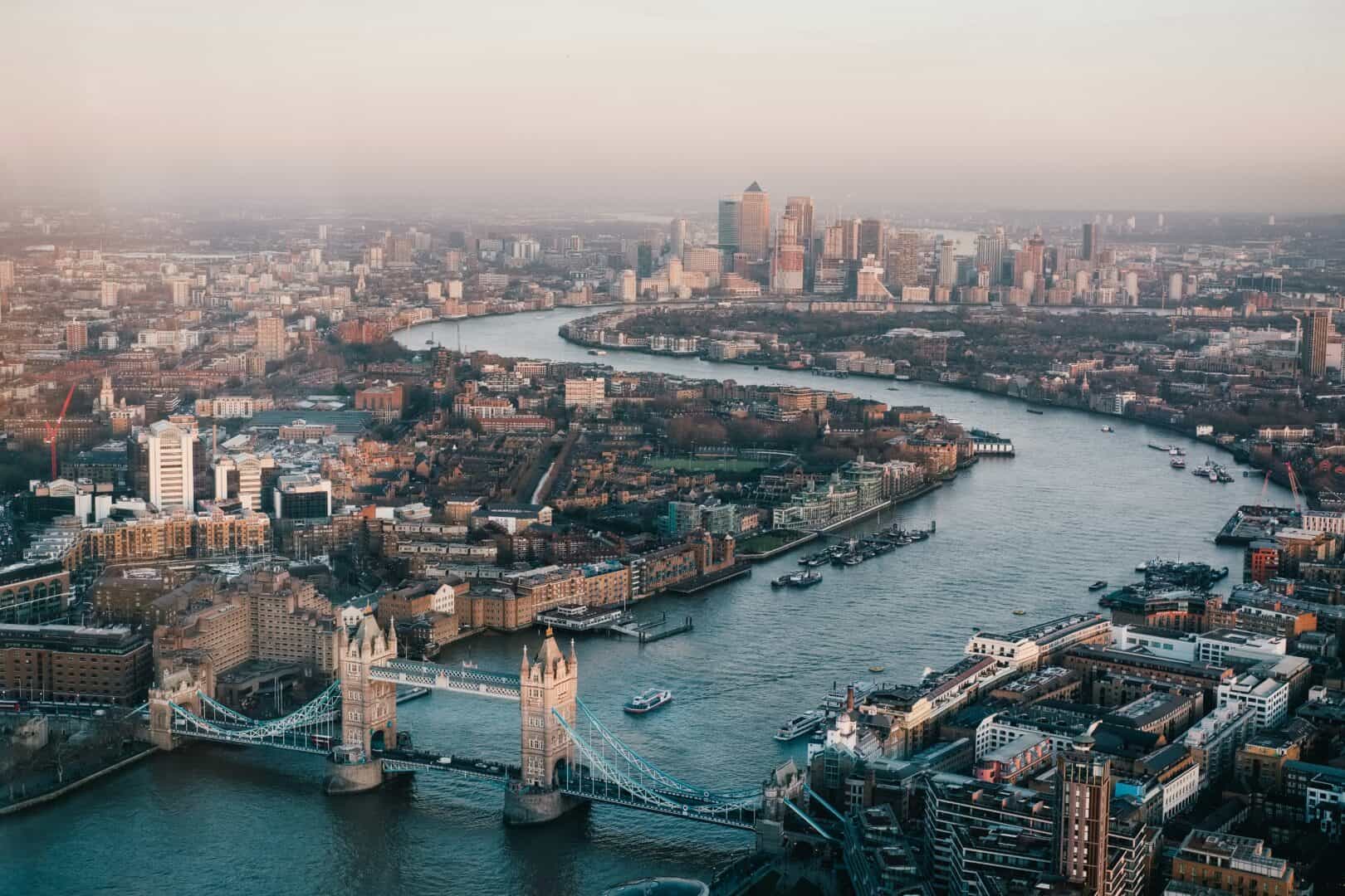 1620x1080 Perks of a Central London Office Space